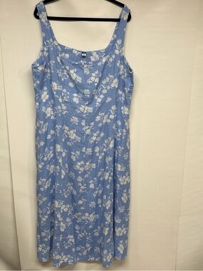 Old Navy Light Blue and White Floral Dress